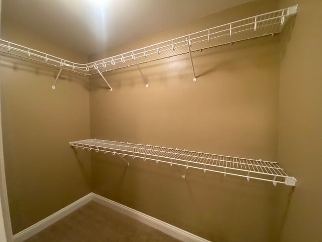 Building Photo - 4301 Kenilworth Cir