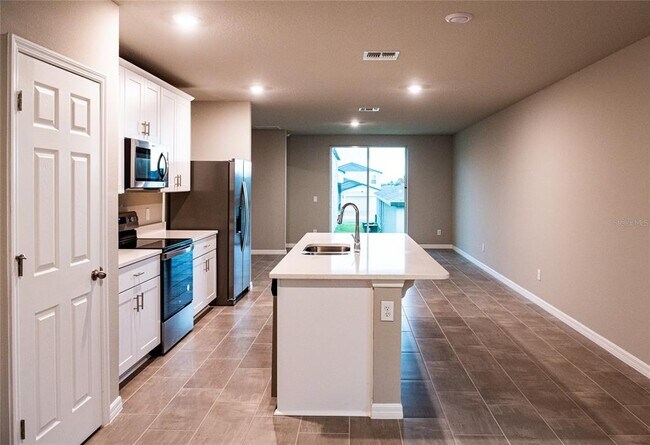 Building Photo - 3091 Bella Vista Dr