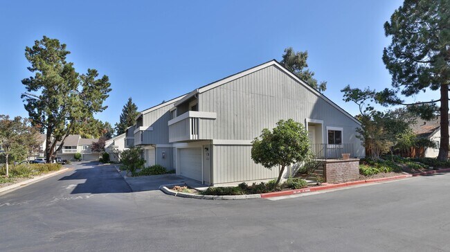 Building Photo - Newly renovated townhome in Cupertino with top schools and great amenities