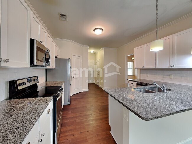 Building Photo - 202 Monarch Way