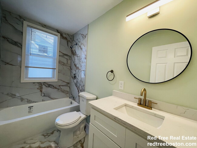 Building Photo - 187 Fellsway W