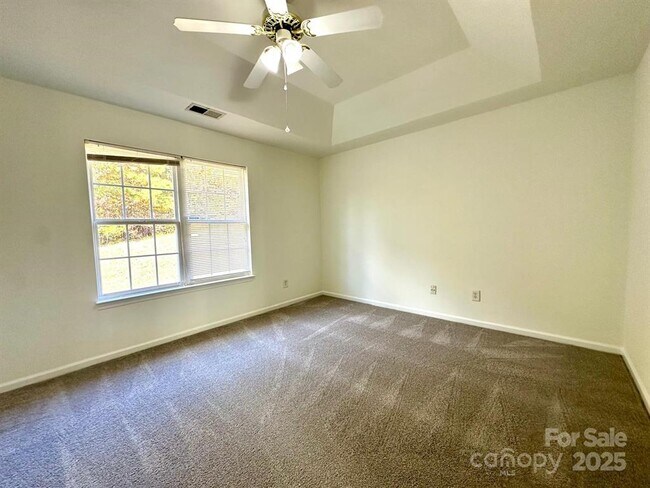 Building Photo - 9513 Isaac Hunter Dr
