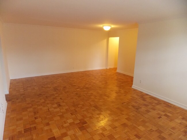 Building Photo - 20 Captain Parker Arms