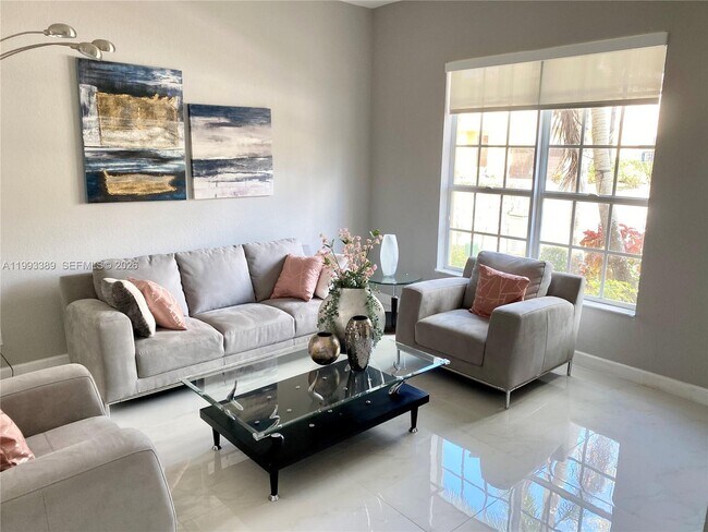 Building Photo - 4451 Seneca Ave