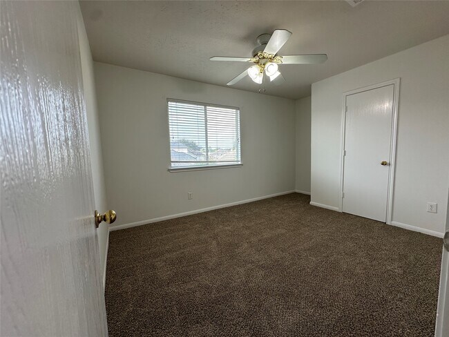 Building Photo - 16030 Clayton Green Dr