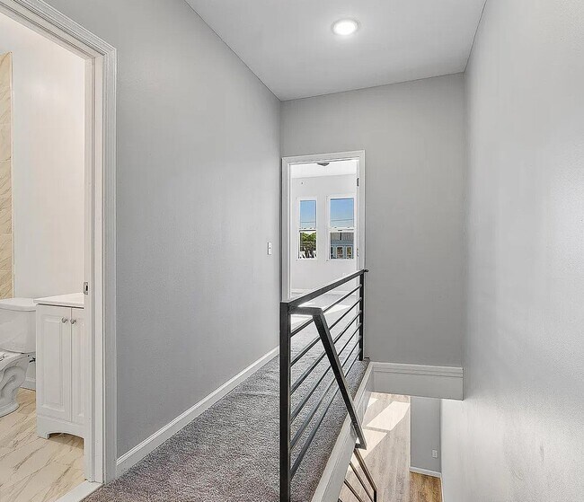 Building Photo - 1754 Georges Ln