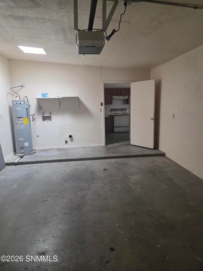 Building Photo - 3113 Las Placitas Rd