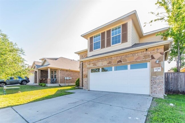 Building Photo - 12116 Pecangate Way