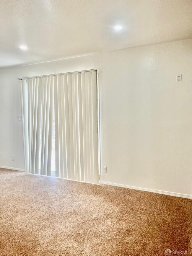 Building Photo - 5880 Olinda Rd