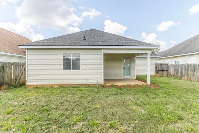 Building Photo - 104 Cello Ln