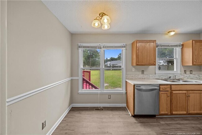 Building Photo - 6309 Cicada St