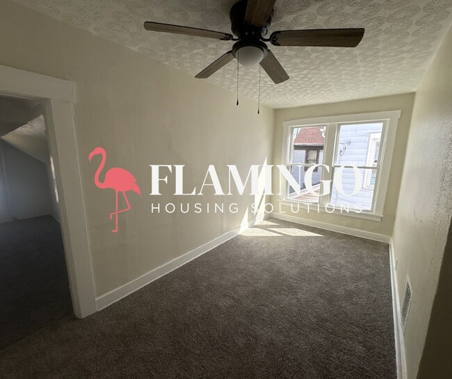 Building Photo - Newly Remodeled 3BR/2BA Home with Central Air & 2-Car Garage on Wayne Ave