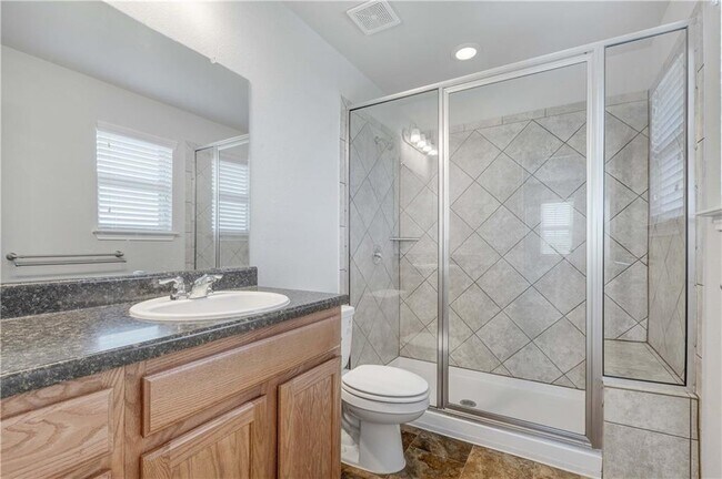 Building Photo - 741 Twisted Oaks Ln