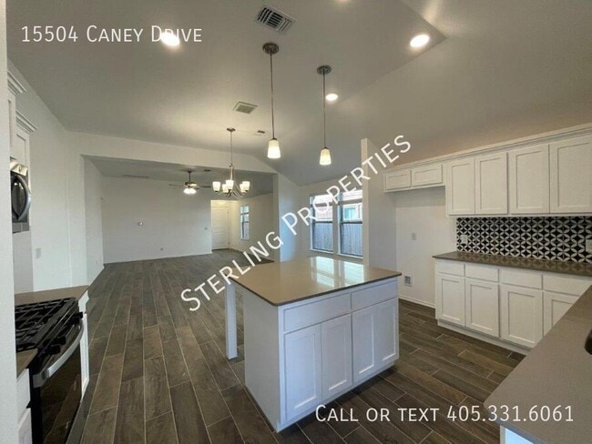 Building Photo - 15504 Caney Dr