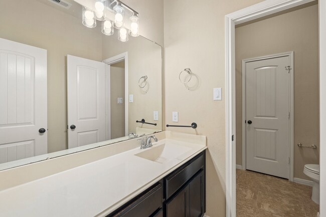 Building Photo - 9722 Massanutten Ln