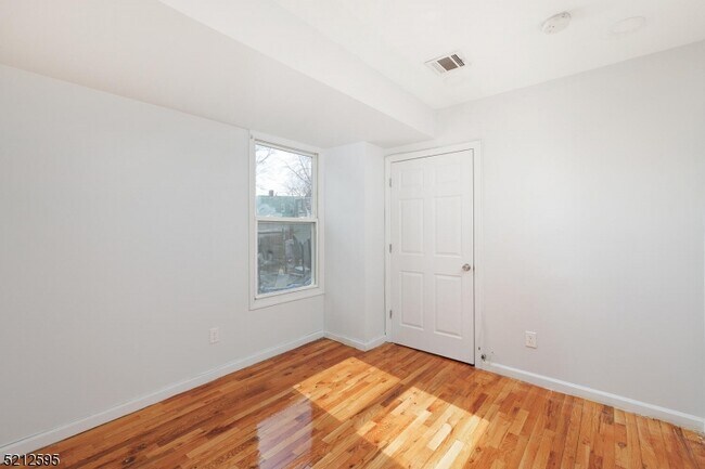 Building Photo - 131 Armstrong Ave