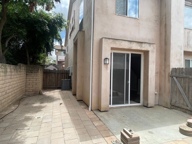 Building Photo - Updated Two Story Townhome w/ Two Car Garage