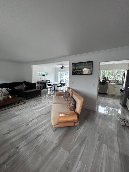 Building Photo - 2396 Redlands Dr