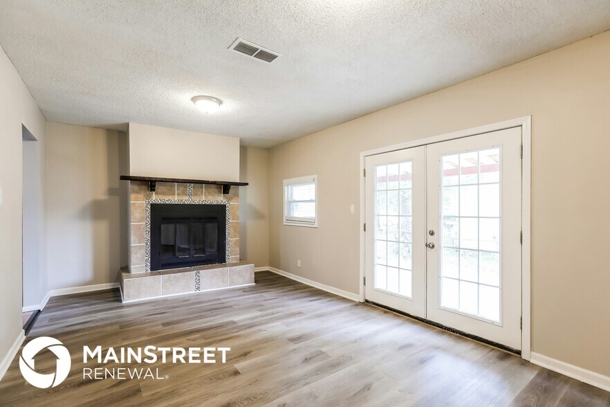 Building Photo - 907 Gatewood St