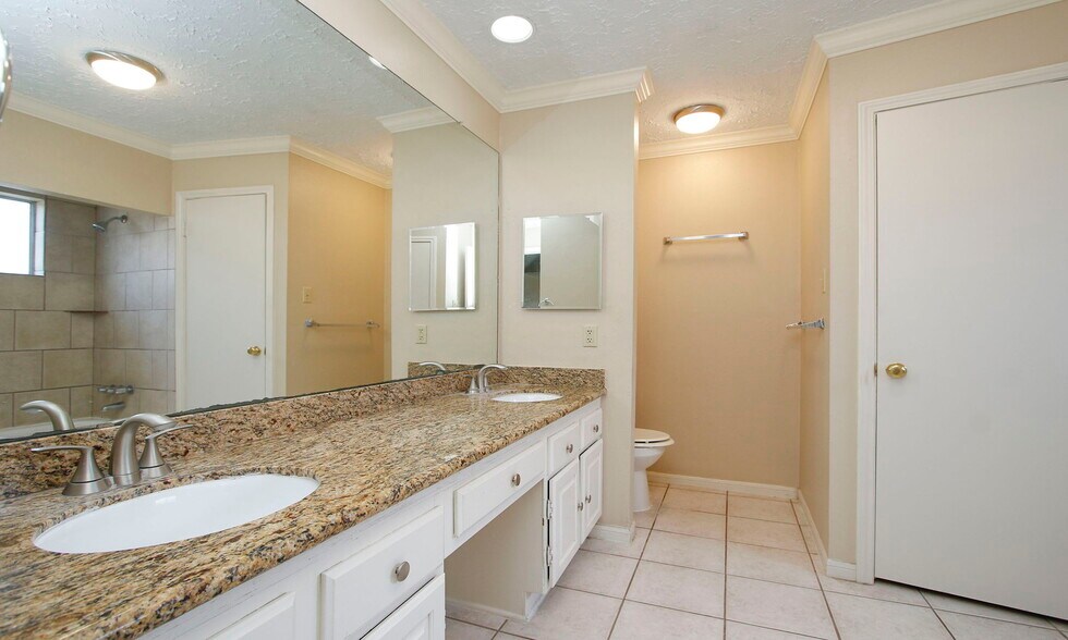 Building Photo - 21306 Park Run Drive