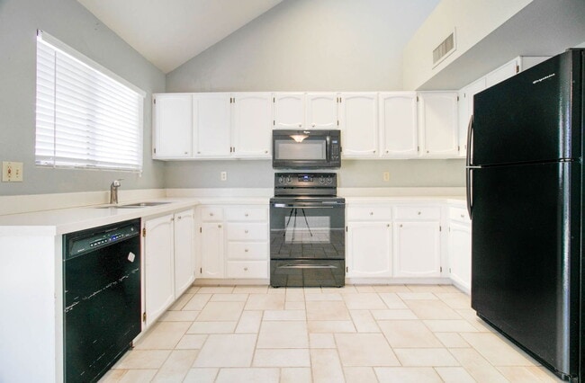 Building Photo - 1756 E Kesler Ln