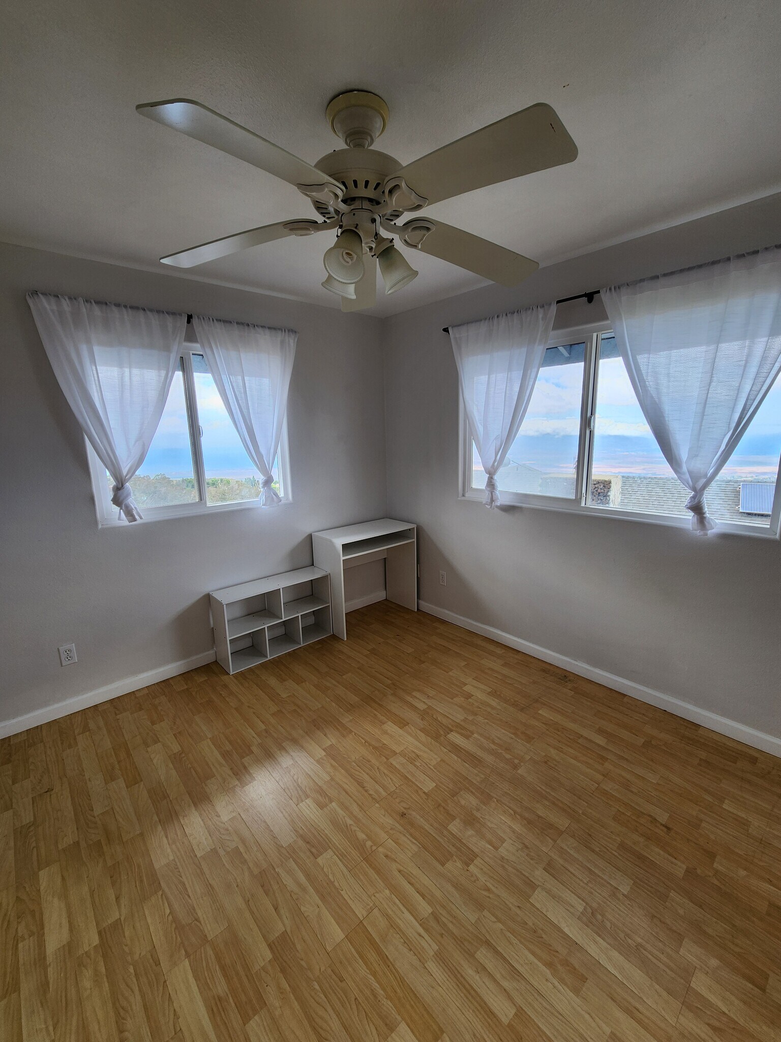 Bedroom #3 w/ Views - 1464 Pulehuiki Rd