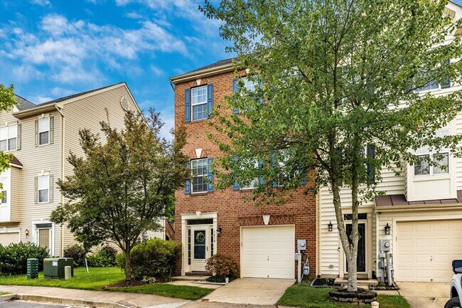 Building Photo - Twin Arch Crossing Rental