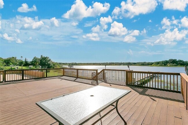 Building Photo - 6719 Fairway Cove Dr