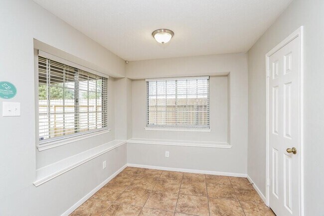 Building Photo - 801 Wisdom Dr