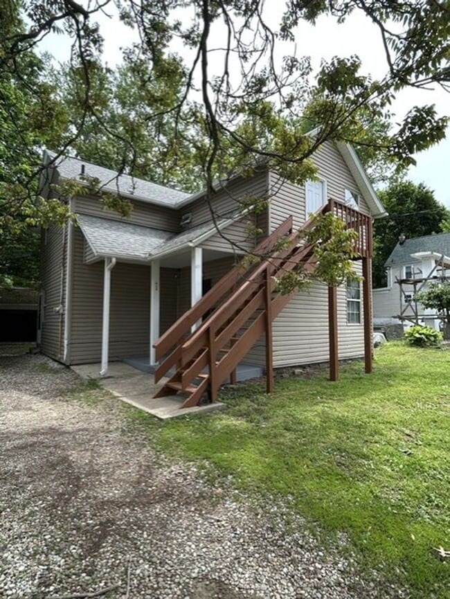 Building Photo - 653 Sherman St