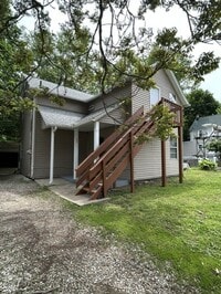 Building Photo - 653 Sherman St