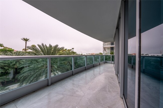 Building Photo - 9401 Collins Ave