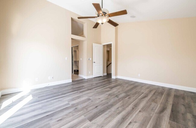 Building Photo - Stunning 5 bed home in Summerlin.