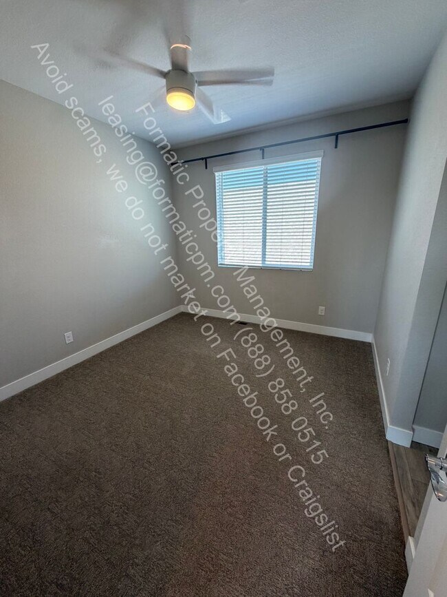 Building Photo - 4340 Mt Shavano St