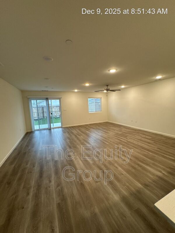 Building Photo - 7040 Avenue 310