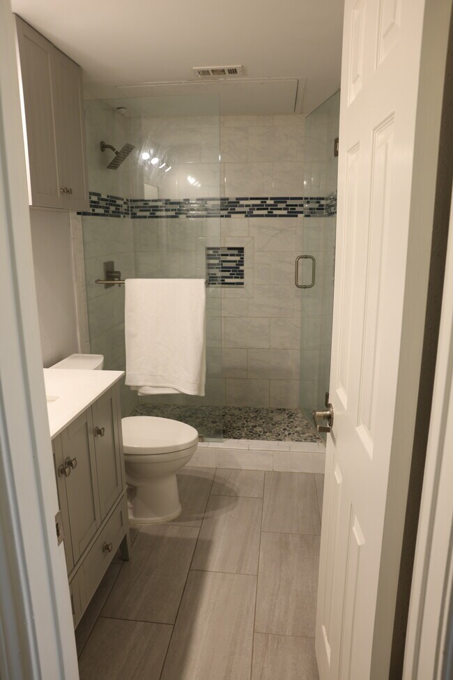 Building Photo - 7151 Gaston Ave