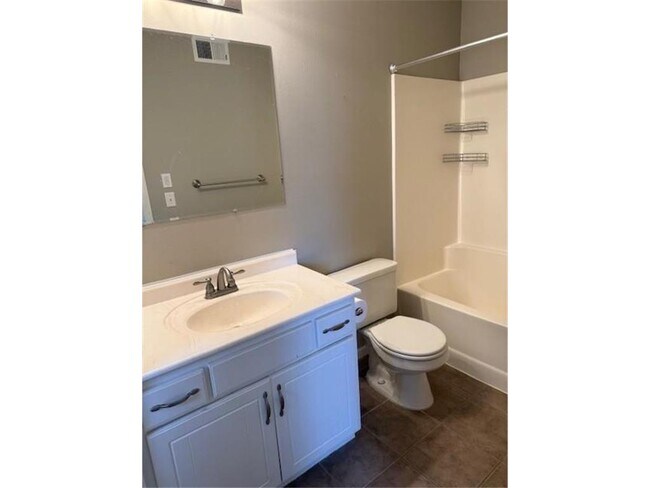 Building Photo - 516 Frankfort Way