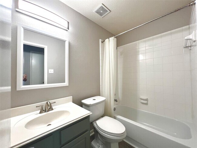 Building Photo - 21235 Bending Green Way