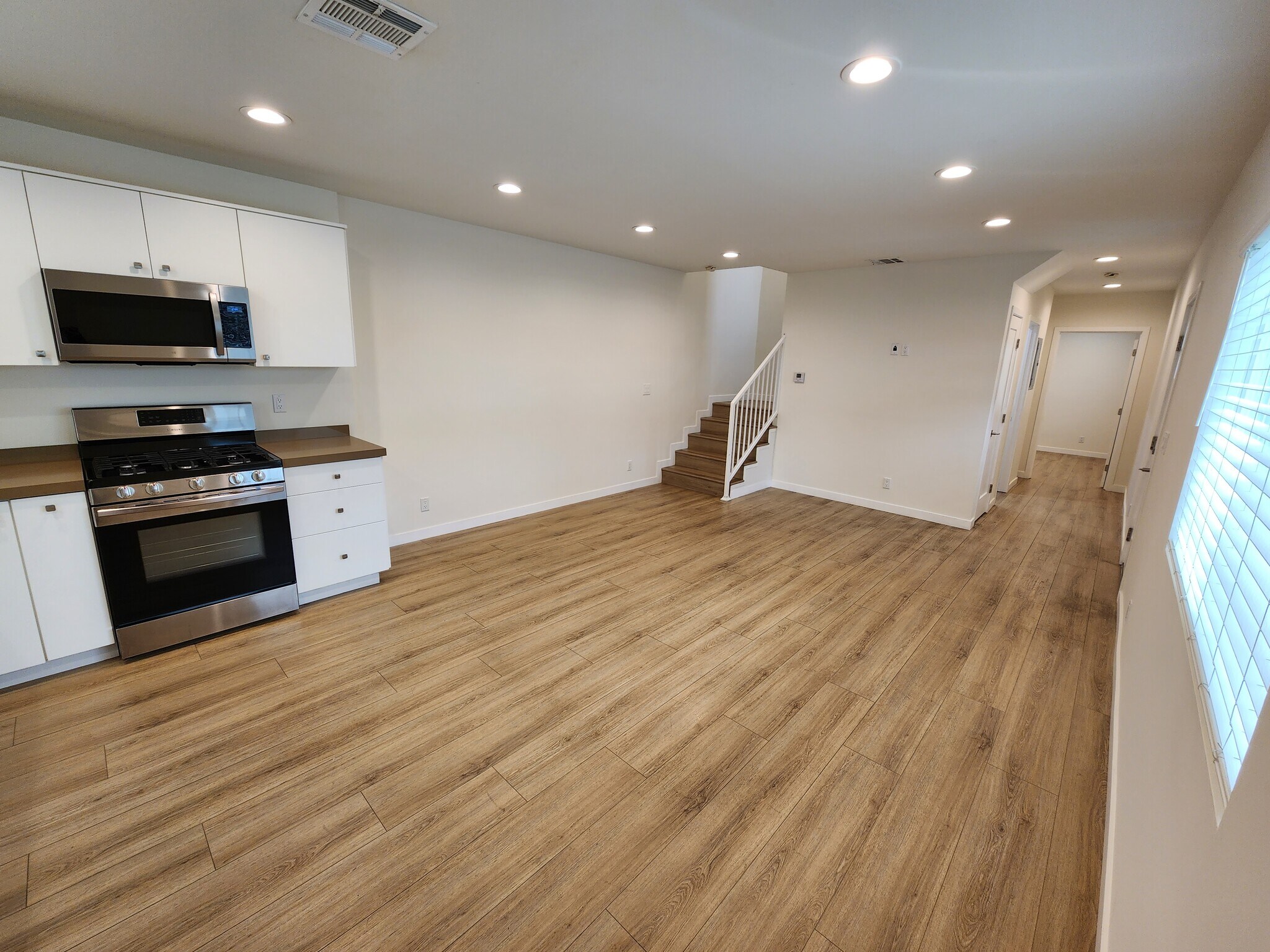 Building Photo - 14203 Burton St