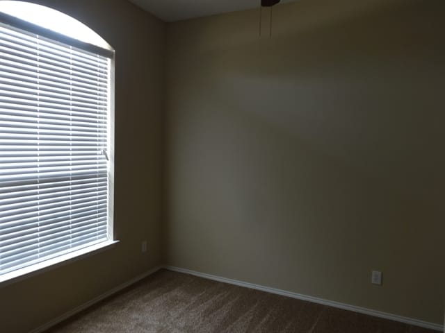 Building Photo - 2775 Ivy Hill Dr