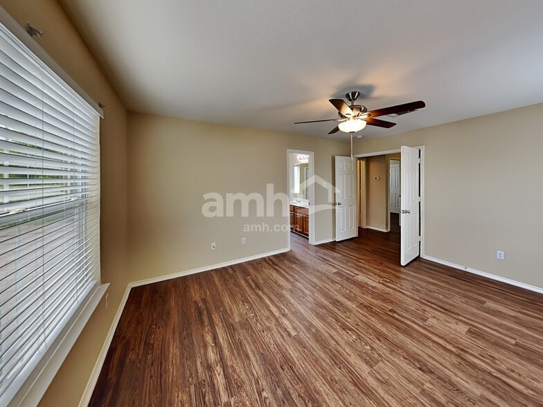 Building Photo - 1011 Aiken Dr