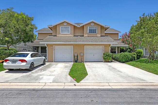 Primary Photo - 935 Honeytree Ln