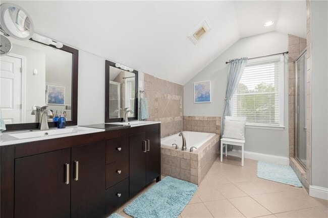 Building Photo - 365 S Howard St SE