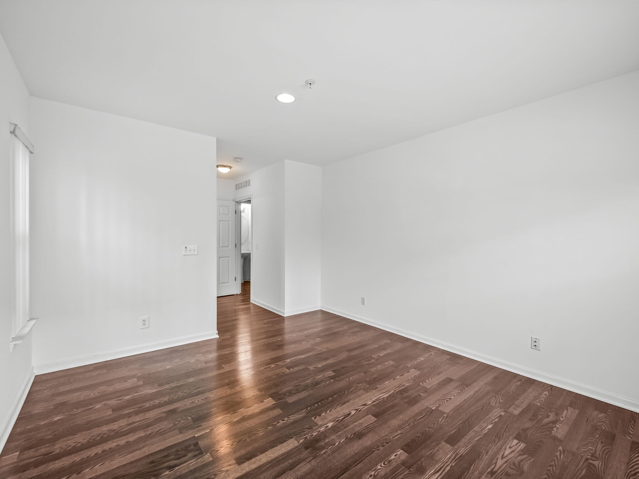 Building Photo - 3094 Camden Dr