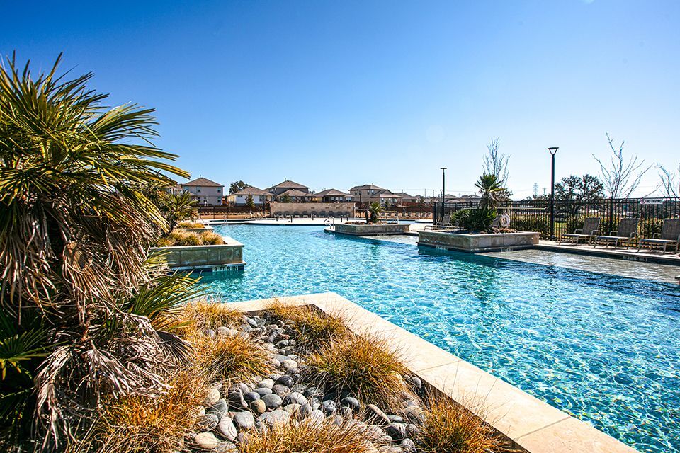 Building Photo - 5035 Punch Shot