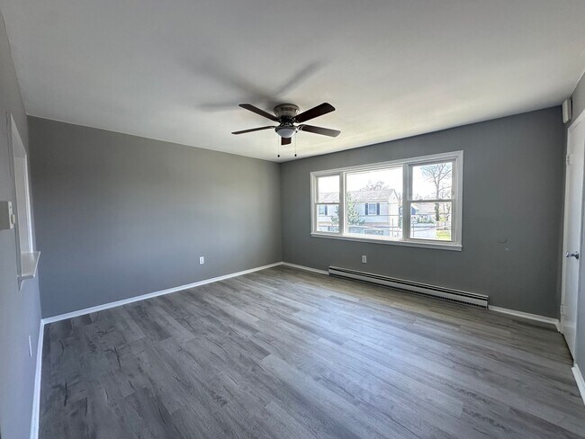 Building Photo - 67-69 Maple Ave