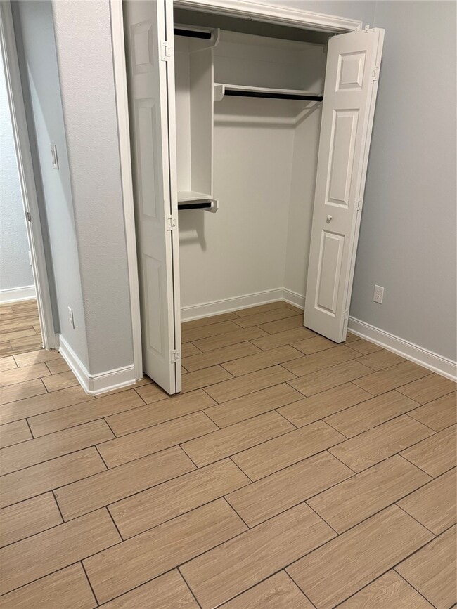 Building Photo - 205 Mcelroy Ave