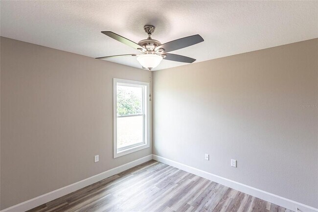 Building Photo - 2730 Parasol Ln