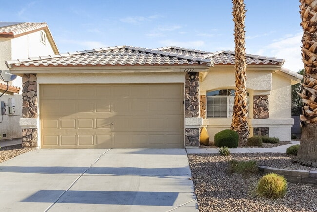 Building Photo - 7332 Backstretch Dr