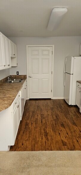 Building Photo - 4924 Bluffton Pky